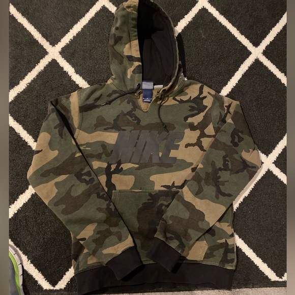 Nike Other - Vintage Nike Camouflage Hoodie